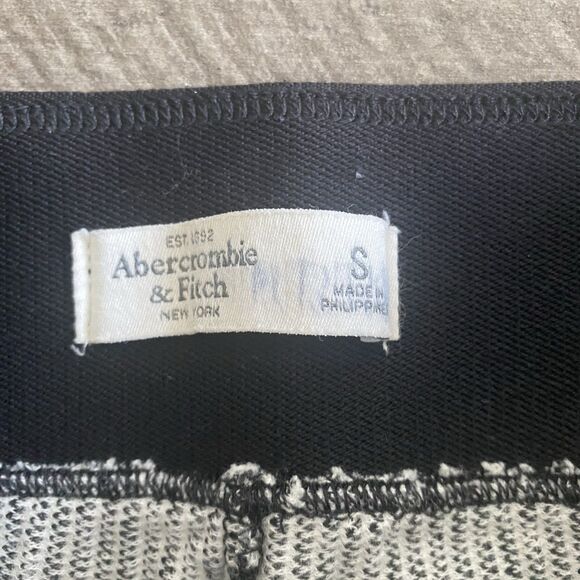 Abercrombie & Fitch Black & White Mid-Rise Pull On Skinny Stretch Leggings Sz S - Picture 8 of 13